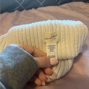 Universal Thread Women's Ribbed Cream beanie